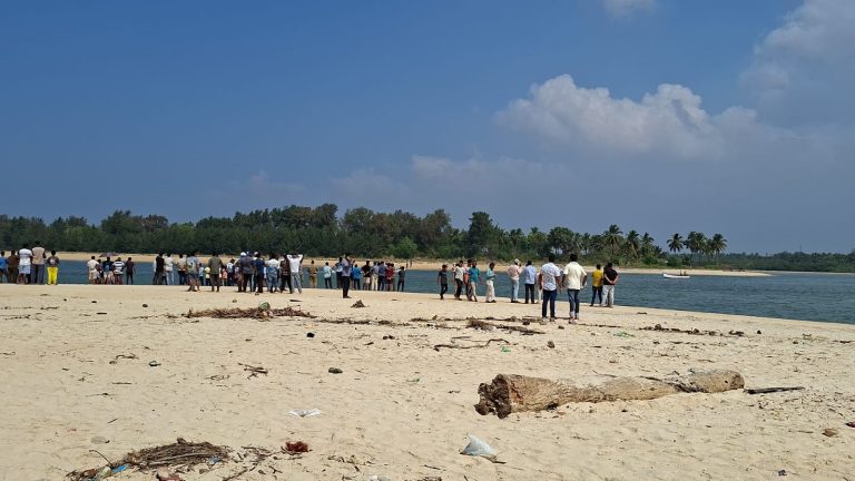 Boat Upside Double Death. ಉಡುಪಿ ಕೋಡಿಬೆಂಗ್ರೆ ಡೆಲ್ಟಾ ಬೀಚಿನಲ್ಲಿ ದೋಣಿ ಮುಗುಚಿ ಇಬ್ಬರ ಸಾವು.