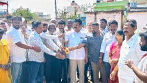 ಆನೇಕಲ್ ಶಾಶ್ವತ ಕುಡಿಯುವ ನೀರಿನ ಕಾಮಗಾರಿಗಳಿಗೆ ಗುದ್ದಲಿ ಪೂಜೆ ನೆರವೇರಿಸಿದ ಶಾಸಕ ಬಿ ಶಿವಣ್ಣ